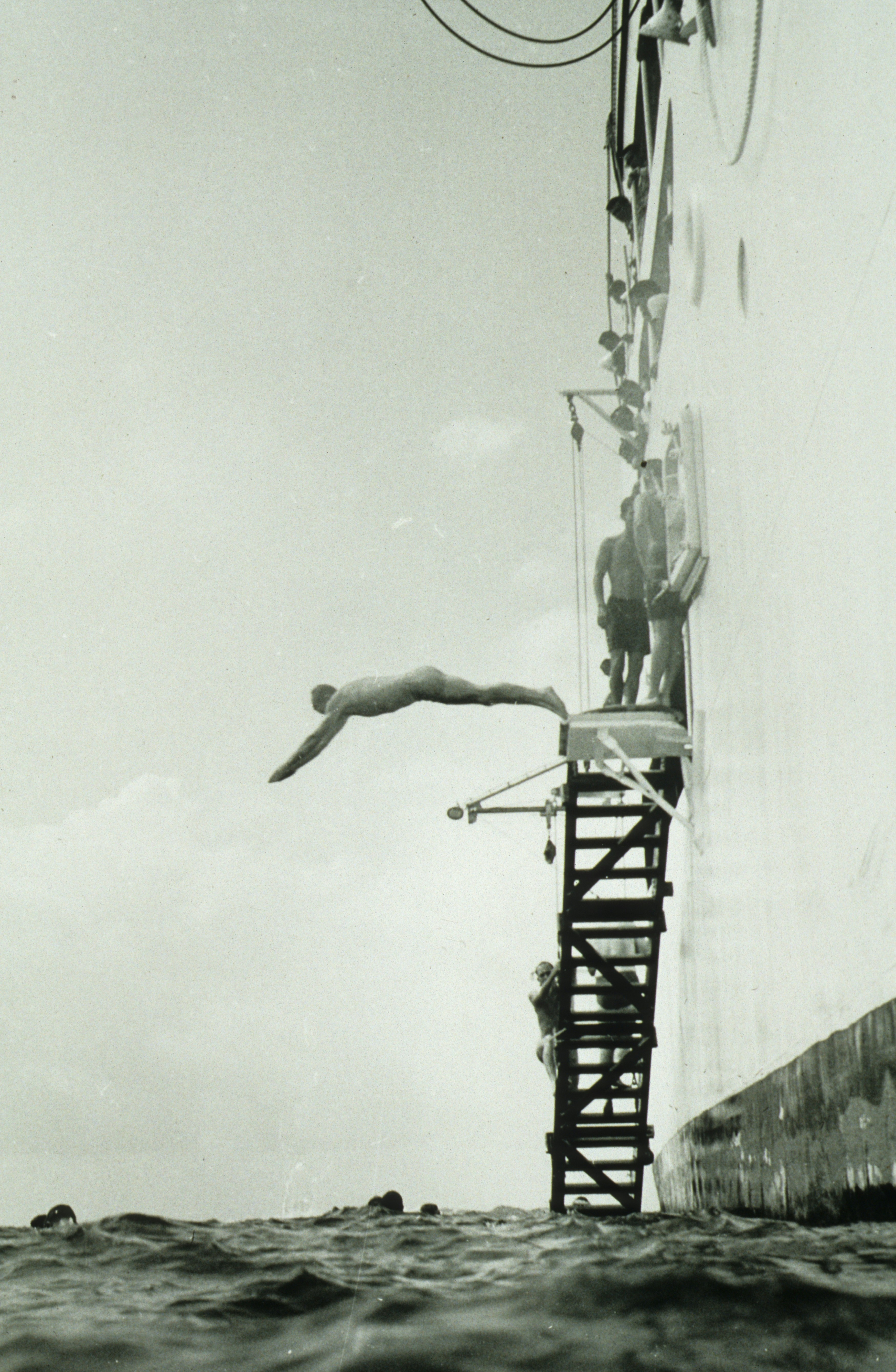 diving bathing suits